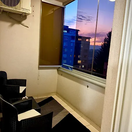 City Apartment Banja Luka Sa Parkingom U Garazi Exterior photo